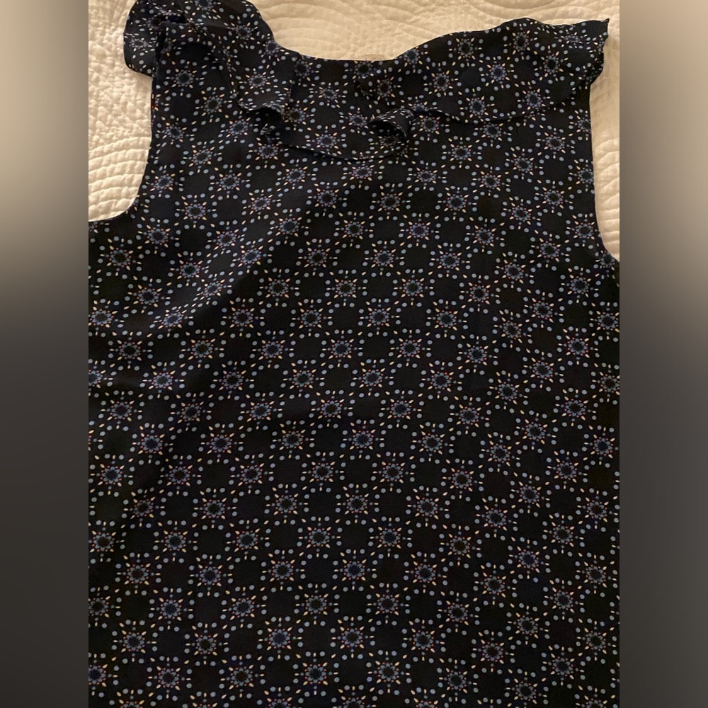 Loft Ruffle Blouse! - Picture 2 of 4